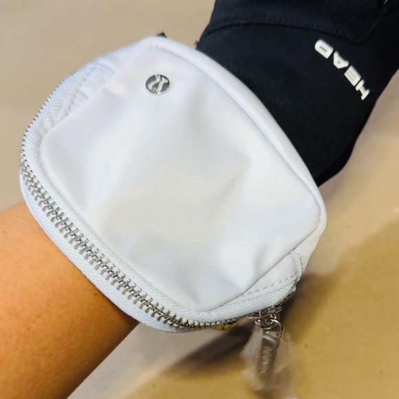 Lululemon Everywhere Belt Bag Nano Starch Blue (A9) - Picture 8 of 11